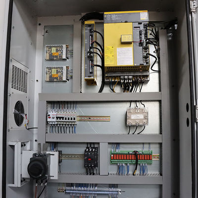 precisión triaxial 1370 del centro de mecanización del perfil VMC que trabaja a máquina la fresadora vertical del CNC